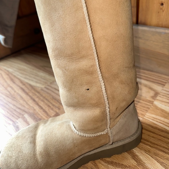 Triple Bailey Button UGG Boots - Picture 7 of 9